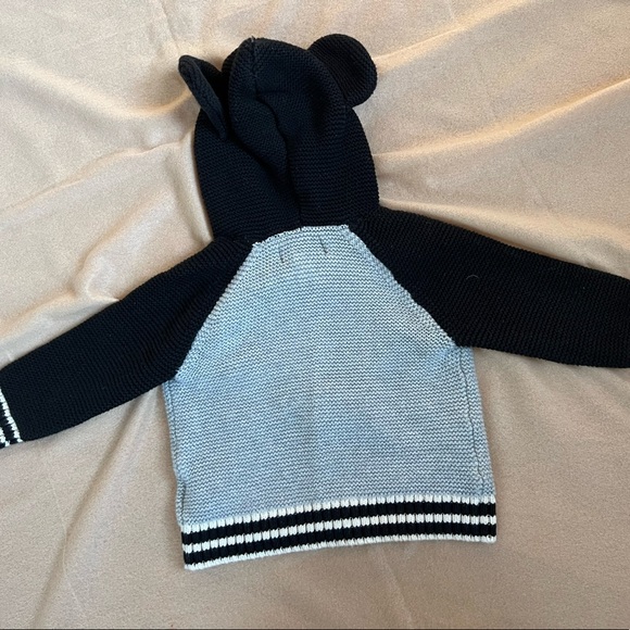 Baby Gap Hoodie with Zipper - Picture 5 of 8
